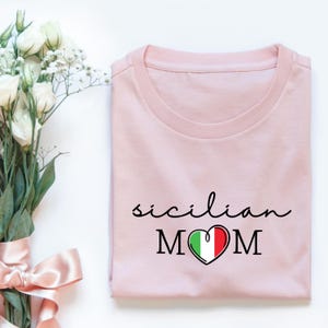 Sicilian Mom Png Svg, Mama Italia, Png Motherhood, Italy Mom Clipart Italian Parenting graphics, Maternità italiana, Italian sweatshirt.