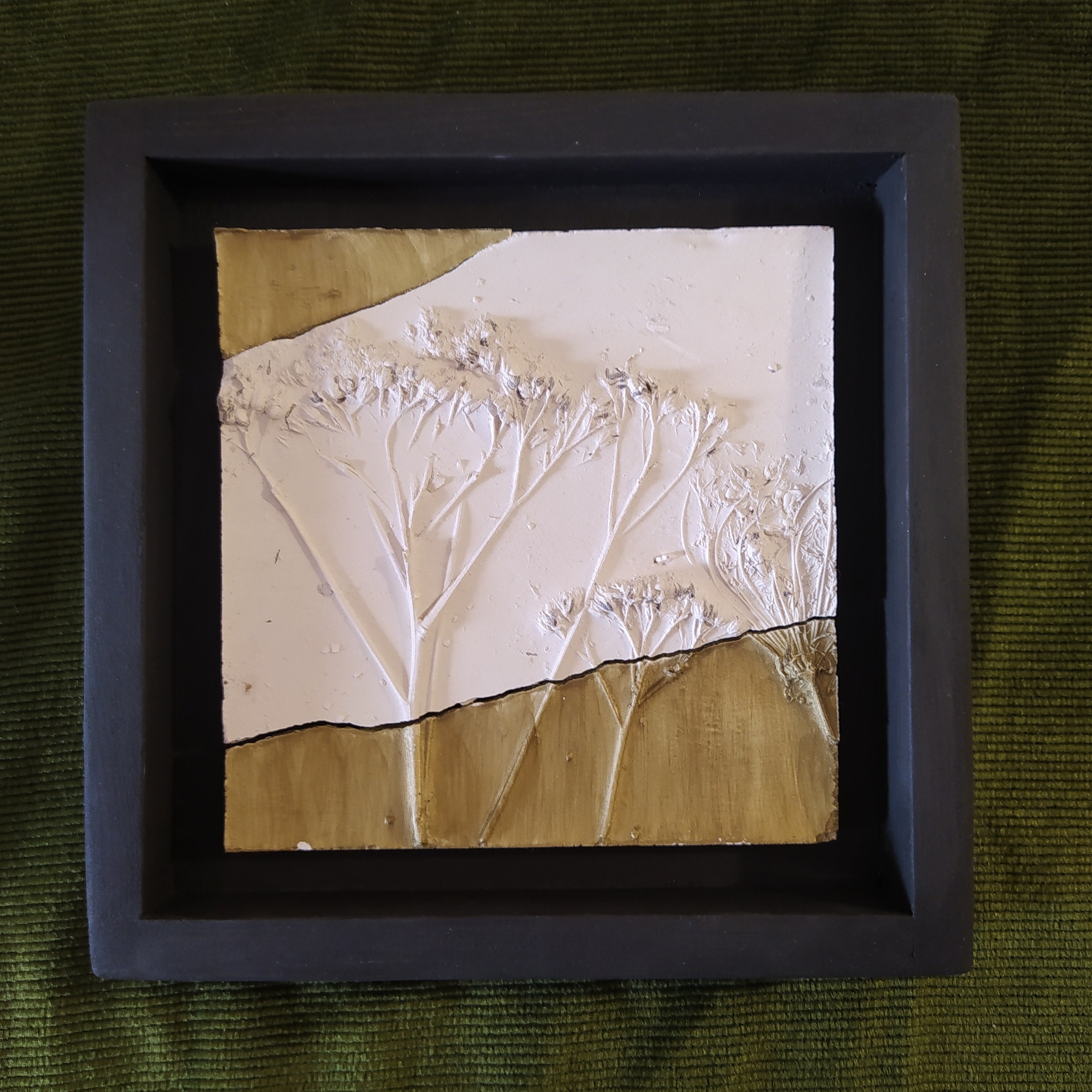 Bas Relief Botanique