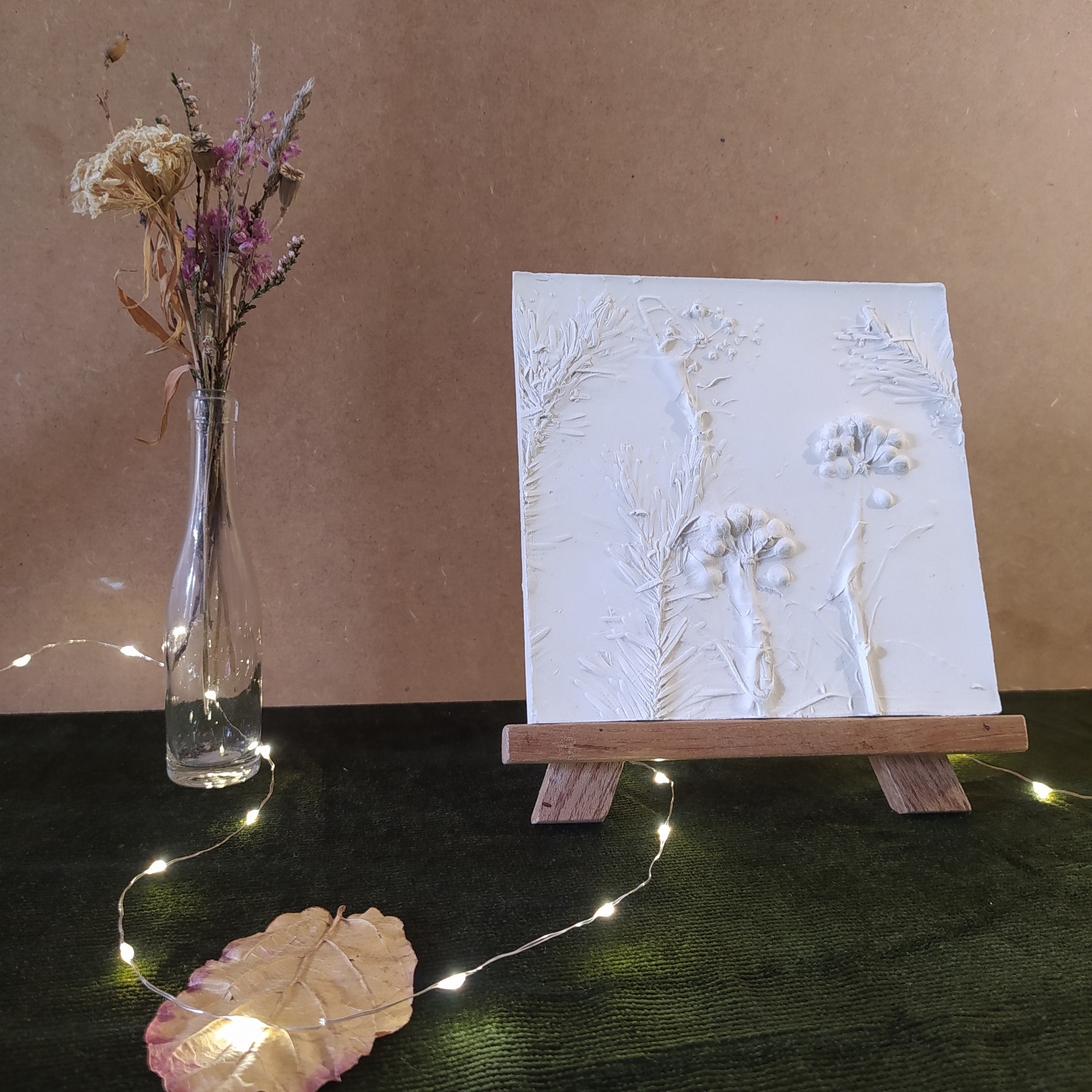 Bas Relief Botanique