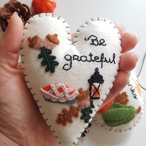 Hand embroidered Thanksgiving felt decoration, thanksgiving heart ornament, thanksgiving fall felt hanging decor autumn heart felt ornament image 2