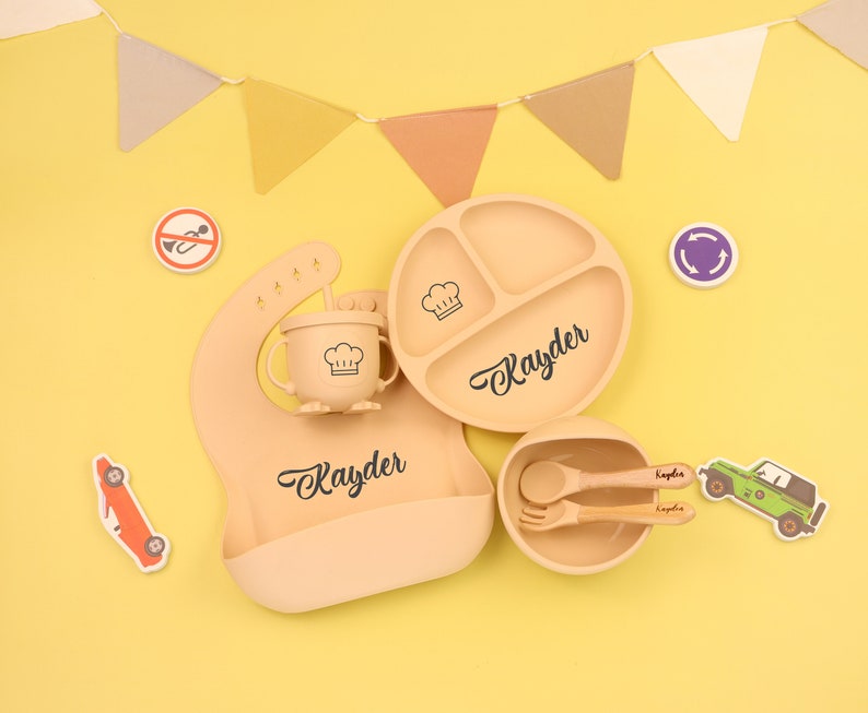 Personalisierte Silikon Teller, Entwöhnung Set,Baby Lätzchen Baby, Kinder Schüssel Geschirr Tischset Löffel Gabel Strohbecher,Fütterung Set mit Name Beige