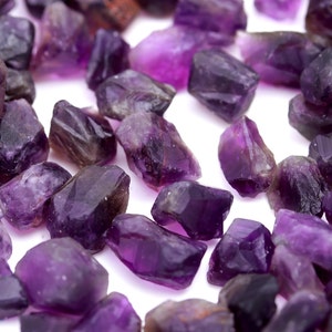 Natürlicher Amethyst roh, Amethyst feiner rauer Edelstein, Schmuckherstellung, hochwertiges Amethyst raues Lot abgestufter rauer Amethyst, loser Edelstein