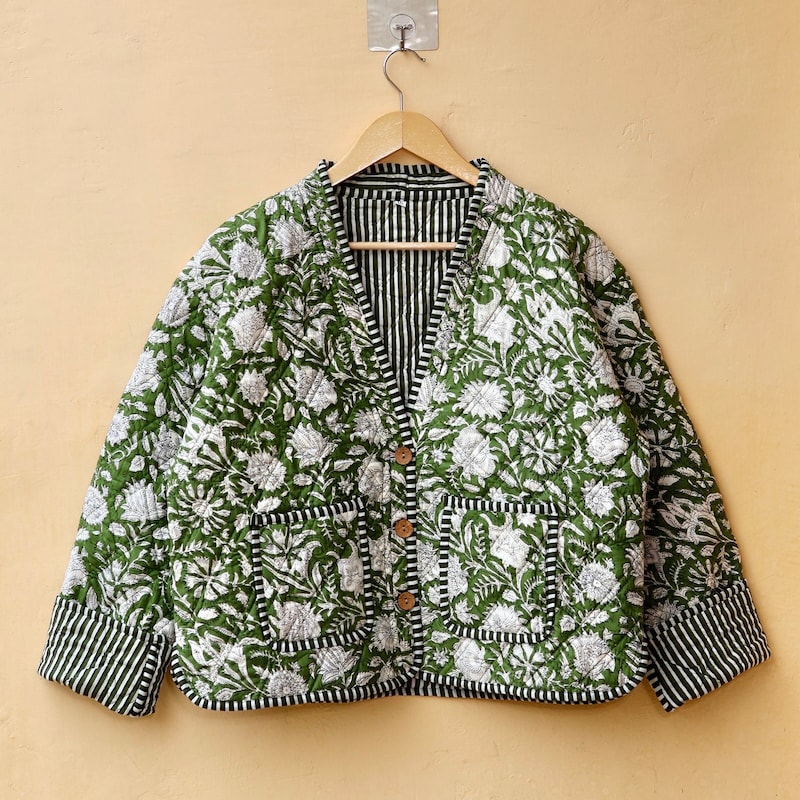 SANSKRUTIHOMES Floral Printed Round Neck Quilted Jacket main image 1