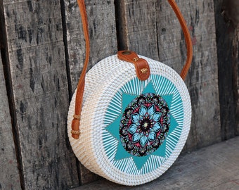 Borse rotonde in rattan, borsa Bali, borsa di paglia intrecciata, borsa a tracolla intrecciata, borse a tracolla Bali, borse in rattan Boho, regalo per lei