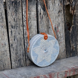 Round Rattan Bag with Flower Weaving, Bali Bag Handwoven Crossbody Purse, Braided Straw Bag, Bali Sling Bags, Rattan Bags, Gift for her