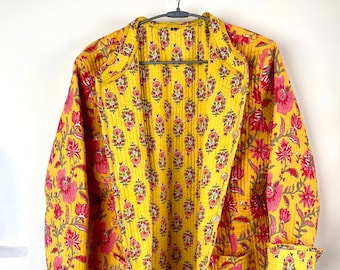 Veste indienne en tissu de coton matelassée faite main, élégant manteau floral jaune et rose pour femme, gilet réversible pour elle