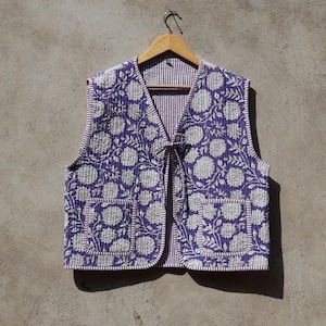 Gilet trapuntato in cotone fatto a mano: stile kimono floreale indiano vintage