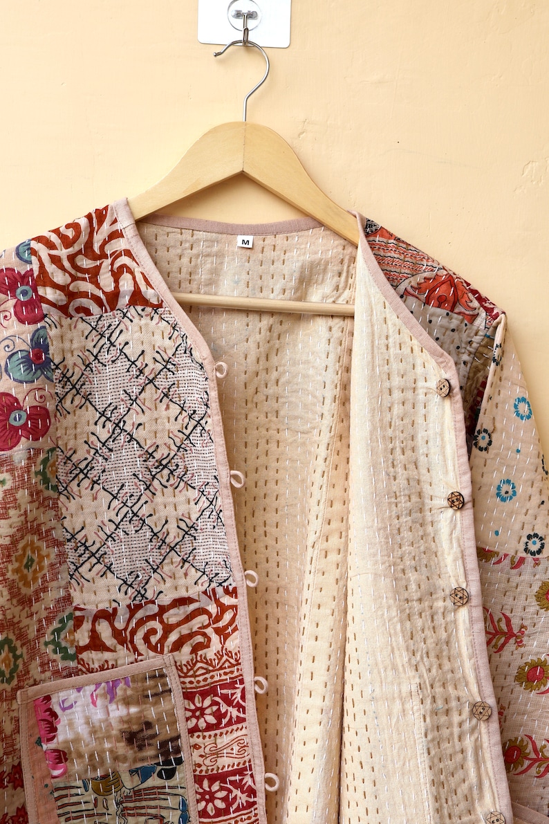 Giacca trapuntata Kantha patchwork, cappotto da donna patchwork floreale stile Boho fatto a mano, giacca Kantha reversibile inverno autunno primavera per lei immagine 8