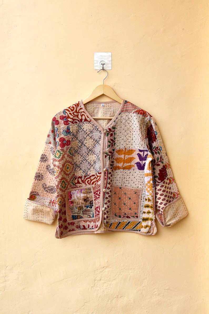 Giacca trapuntata Kantha patchwork, cappotto da donna patchwork floreale stile Boho fatto a mano, giacca Kantha reversibile inverno autunno primavera per lei immagine 4