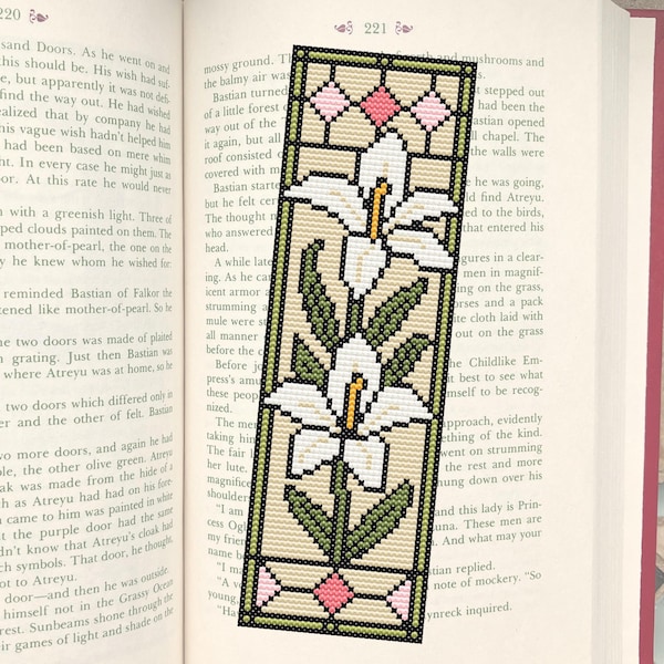 Stained Glass Lily Cross Stitch Bookmark Pattern, Floral Bookmark PDF, Easy Design
