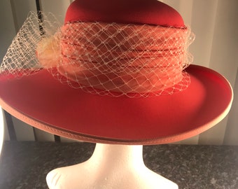 Vintage Viyella Rosa/Creme Hut mit Netzschleife und Blumendetail - Hochzeit/Rennen