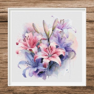 Puede incluir: Una pintura de acuarela de un ramo de lirios rosas y morados sobre un fondo blanco. Los lirios están dispuestos en un estilo suelto y natural, y la pintura tiene un toque suave y romántico.
