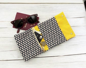 Daisy Print Passport Cover - Handmade Travel Wallet with zipper