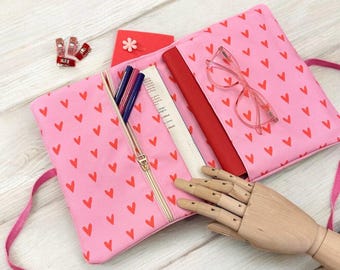 Heart Print Book Sleeve – Handmade A5 Organizer with Zippered Pocket, Valentine’s Day Gift