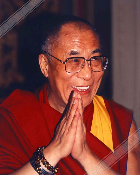 Dalai Lama Poster: Showing Gratitude Art Print