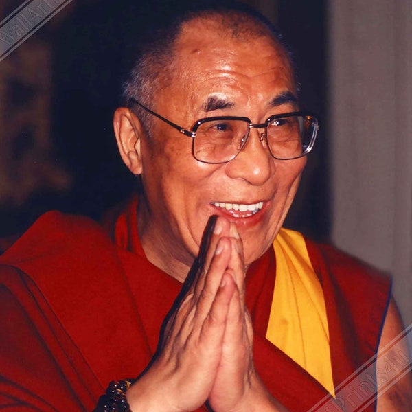 Dalai Lama Poster, Showing Gratitude - Dalai Lama Print UK, EU USA Domestic Shipping