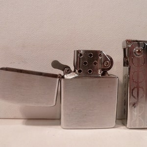 Nos Briquets style zippo au meilleur prix rechargeables à l'essence.