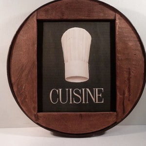 Enseigne ronde en bois cerclée de métal façon tonneau illustrée Cuisine, brocante française image 1