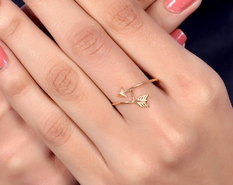 14K Yellow Gold Ring / Arrow Twist Ring / Unique Twist Wrap Ring / Arrow Midi Ring / Stacking Layering Jewelry / Bypass Ring