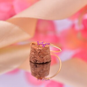 14k Gold Rubin Cluster Ring: Juli Geburtsstein Stapelring Bild 1