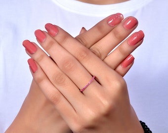 14k roségouden Ruby Half Eternity-ring: stapelbare trouwring
