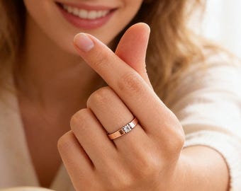 De minimalistische ring van zilverlegering – ingetogen kracht, alledaagse elegantie