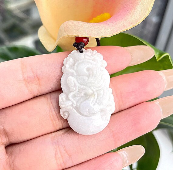 本物のドラゴンジェダイト翡翠ペンダントネックレス天然ビルマグレード