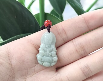 観音菩薩翡翠ペンダント：天然ビルマ産Aグレード翡翠ネックレス - Etsy