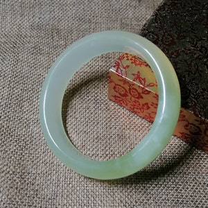 手镯 Mother's Day gift Genuine Natural Green Jade Bangle 61mm EB50020