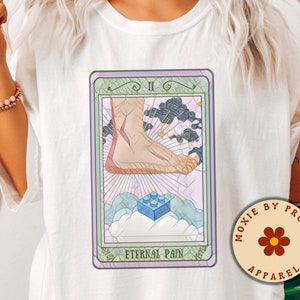 Grappig tarotkaartshirt - eeuwige pijn tarotshirt - Stepping on Lego - Witchy Clothing - Tarot Lover - Trendy - Tumblr - Influencer