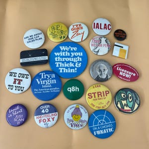 20er Set Vintage Buttons – 70er 80er 90er Jahre Slogan – Lustig, Politativ, Retro Werbung – wähle Dein Set