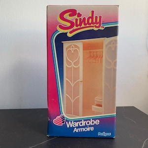 Vintage Sindy-pop stamboomgarderobe in doos met drie interne laden en kleerhangers Retro verzamelobject 44211 speelgoed NIEUW