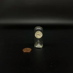 Dollhouse Miniature Pewter Clock – 1:12 Scale Glass Dome "Etain"