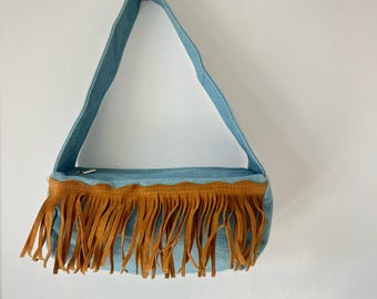 Vintage Denim Fringe Shoulder Bag – 90s Y2K Boho Jean Purse – Western Style Festival Bag – Blue & Tan Suede Trim