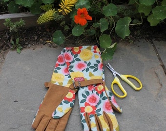 Womanswork Glove With Arm Saver Floral Print - Various Sizes Medium and Large