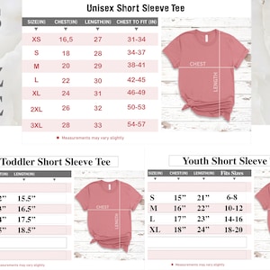 Pode incluir: Tabela de tamanhos para t-shirts de manga curta unissex, para crian&ccedil;as pequenas e para jovens. A tabela mostra os tamanhos, o peito e o comprimento em polegadas. A tabela tamb&eacute;m inclui o tamanho do peito para as t-shirts unissex e a faixa et&aacute;ria para as t-shirts para jovens.