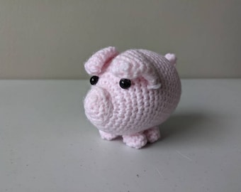 Cerdito de crochet hecho a mano