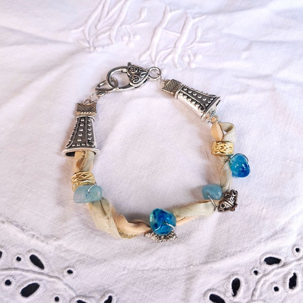 Bracelet ruban de soie,style Boho hippie, Agates brodées