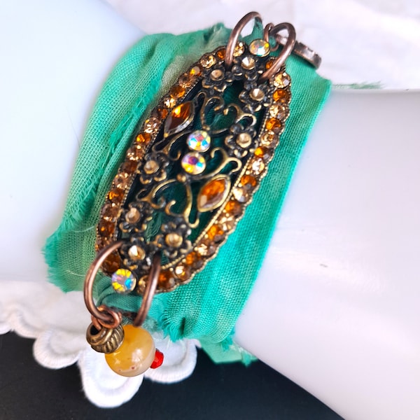 Bracelet ruban de soie,style Boho hippie, Agates brodées