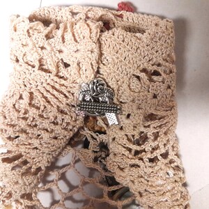 Bracelet manchette Bohème, avec dentelles anciennes , style romantique image 8