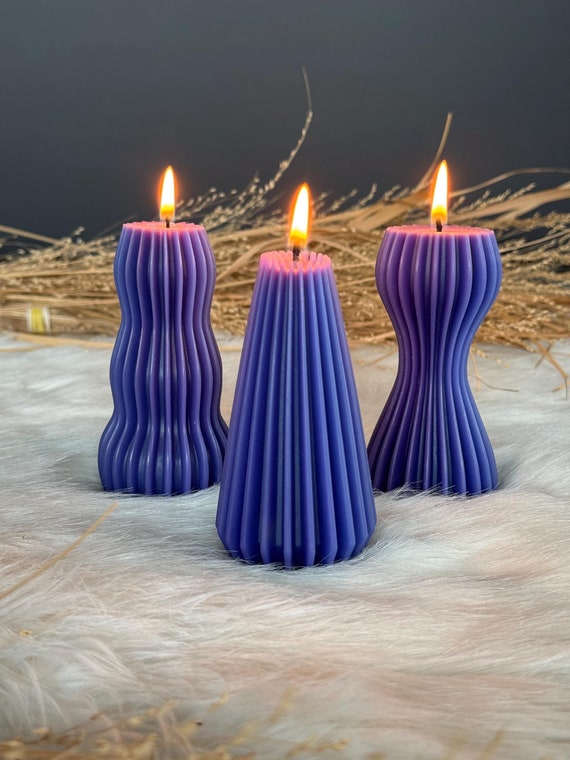 Gerillte geriffelte Kerzen 3er Set | Skulpturale Rillenkerzen Set | nachhaltig | Farbe + Duft zur Wahl | Home Deko | bunte Kerzen Dekoration