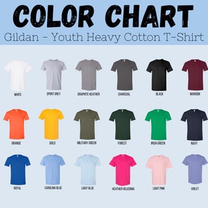 Puede incluir: Una tabla de colores para camisetas Gildan Youth Heavy Cotton que muestra veintitr&eacute;s camisetas de manga corta en varios colores, incluyendo arena, blanco, gris deportivo, gris grafito, carb&oacute;n, negro, granate, rojo, rojo jaspeado, naranja, oro, verde militar, bosque, verde irland&eacute;s, azul marino, azul &iacute;ndigo, zafiro, real, azul carolina, azul claro, fucsia jaspeado, rosa claro, violeta y morado.