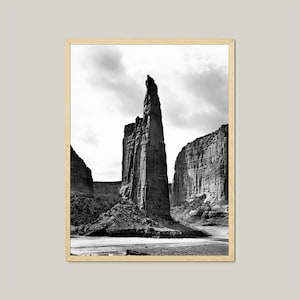 Cañón de Chelly, Spider Rock: decoración de pared de estilo occidental vintage, descarga digital, foto imprimible del Salvaje Oeste, hogar de la mística Mujer Araña