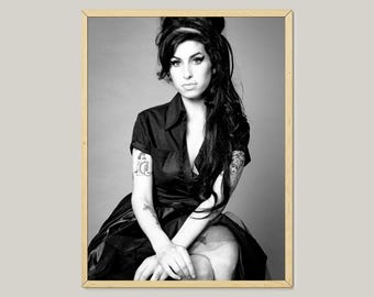 Impresión de Amy Winehouse: Póster musical en blanco y negro (descarga digital)