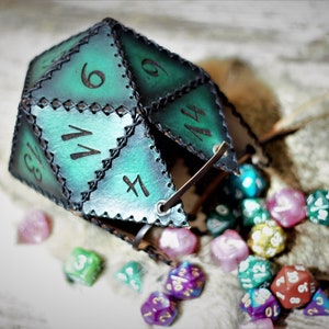 Leather D20 Dice bag SVG pattern laser ready