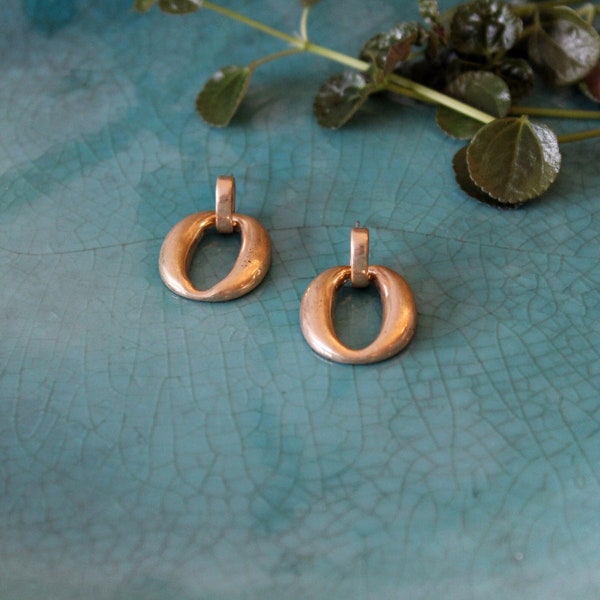 Vintage-Inspired Double Hoop Earrings: Antique Gold Look