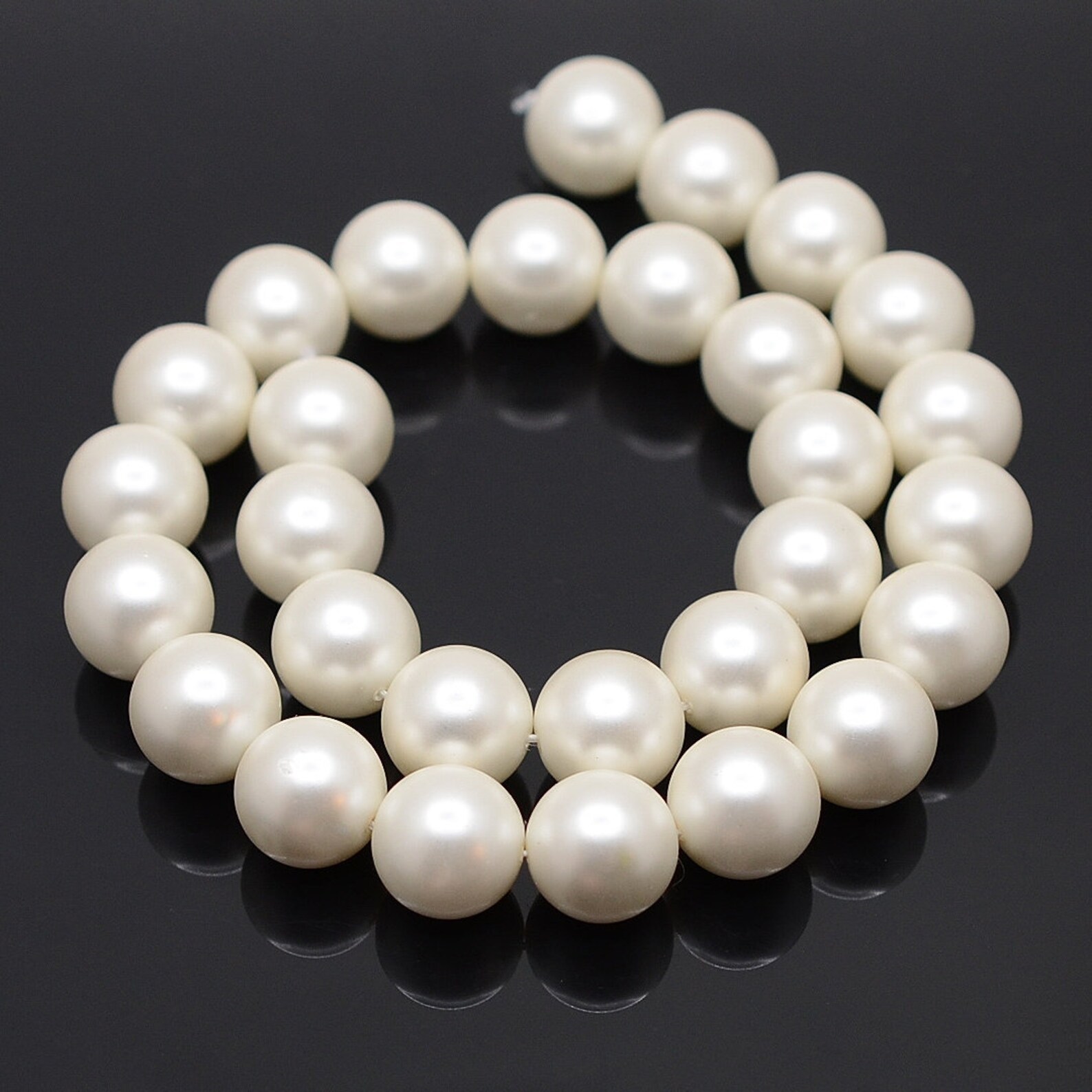 Shell Pearl Round 15.5