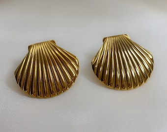 18k Gold Seashell “MiShell” Studs