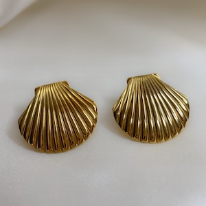 18k Gold Seashell “MiShell” Studs