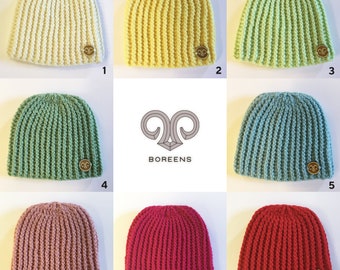 Bonnet au crochet fait main. Marque artisanale familiale « BOREENS  »